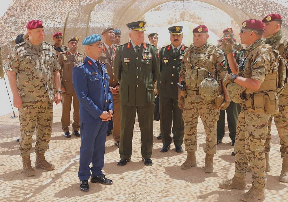 رئيس هيئة الأركان المشتركة يستقبل نظيره الإماراتي