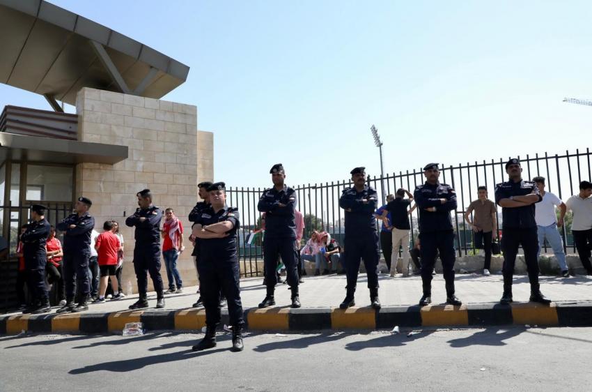 بالصور...نشامى الأمن العام يتسلمون واجب تأمين مباراة المنتخب