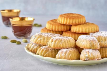 عيد منتصف الشهر يحرم محلات الحلويات من الزبائن