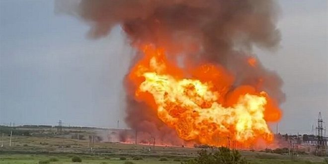 اندلاع حريق كبير في خط أنابيب للغاز قرب مدينة ساراتوف الروسية