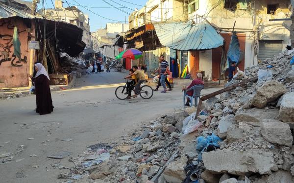 أطفال غزة يقتنصون الفرح رغم العدوان