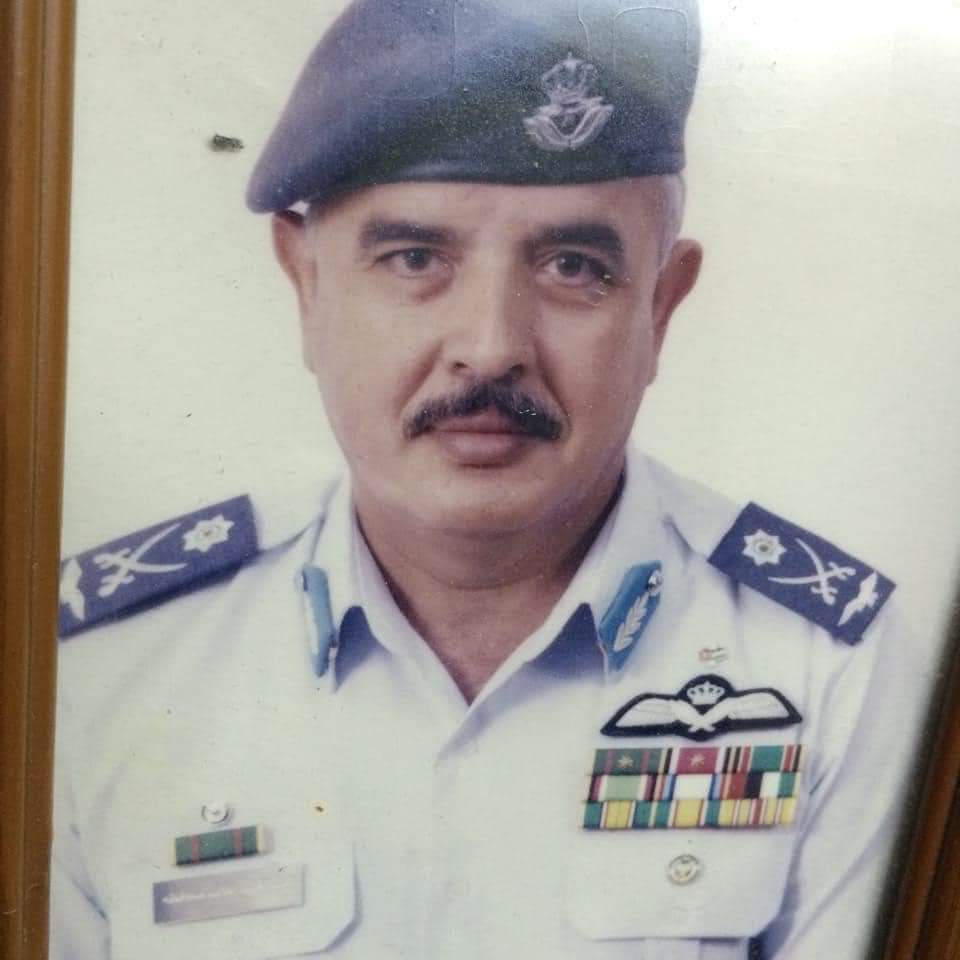 وفاة اللواء الركن المتقاعد الطيار عبدالحليم المحافظه
