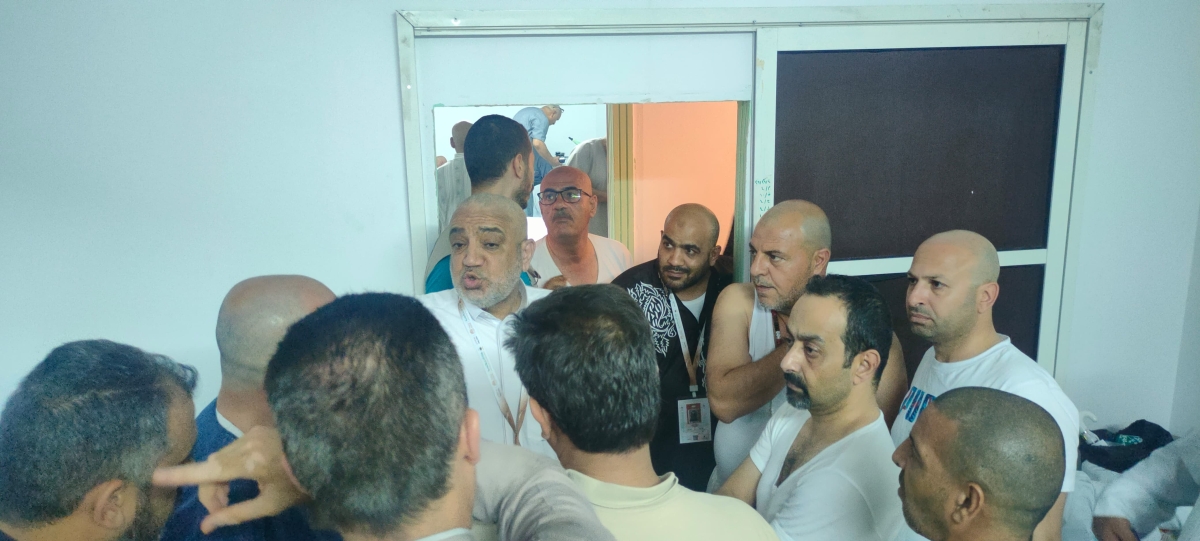 وزير الاوقاف في خيمة الصحفيين في منى...صور