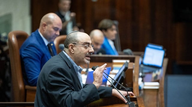 عضو كنيست يشعل غضبا.. وصف المتظاهرين الإسرائيليين بـذراع حماس