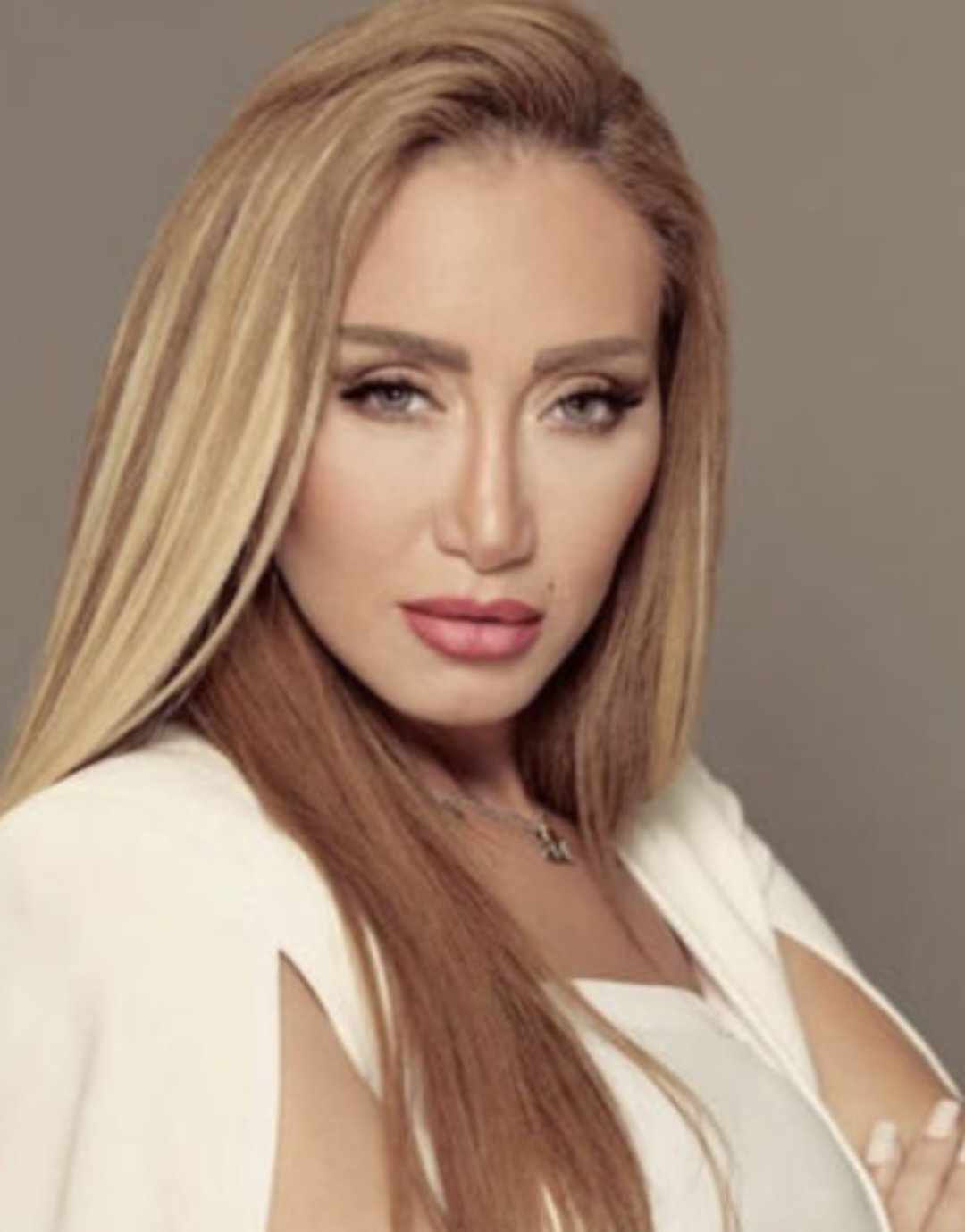 الإعلامية ريهام سعيد تكشف تفاصيل شخصية وعلاقتها بمحمد هنيدي