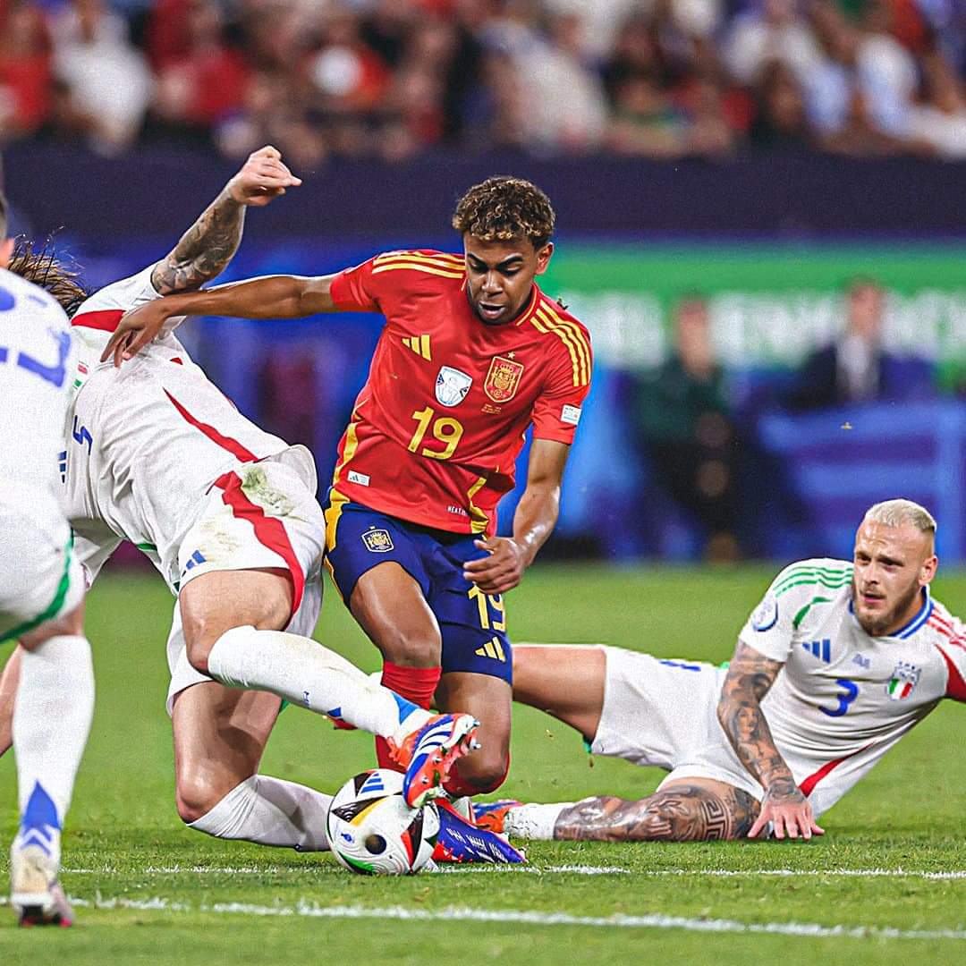 إسبانيا تفوز على نظيره منتخب إيطاليا بهدف نظيف