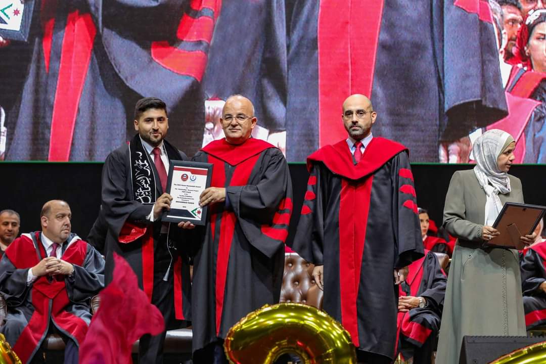 الجامعة الهاشمية تزف للوطن دفعة أمل الفوج الثالث عشر من خريجي كلية الطب البشري...صور