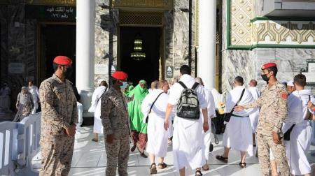 الداخلية السعودية: شركات غررت بحاملي تأشيرات الزيارة لمخالفة أنظمة الحج