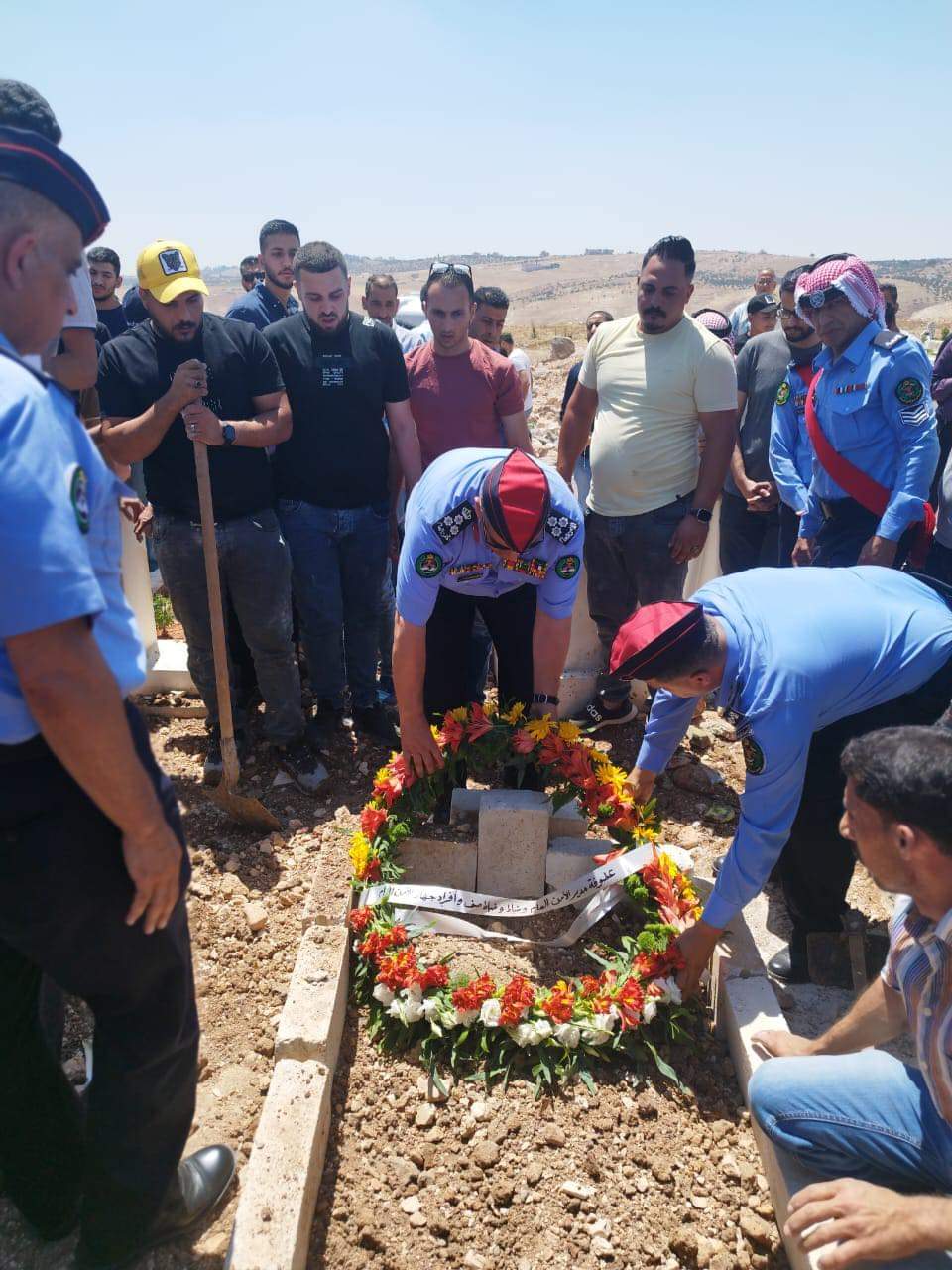 العميد المجالي يشارك في تشييع جثمان الوكيل فهد مصطفى ادريس ابو جبل...صور