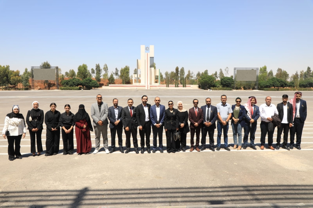 وفدٌ من أعضاء مبادرة الاردن يدعم فلسطين يزور الديوان الملكي الهاشمي...صور