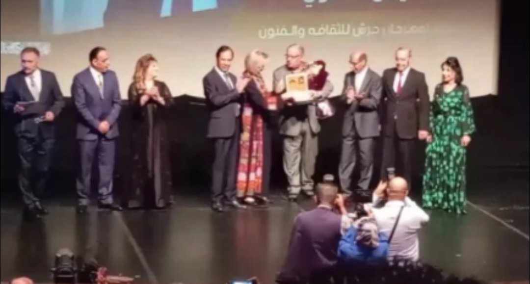تكريم مهرجان جرش الشريك الاستراتيجي لمهرجان المسرح الحر ويمثله السيد أيمن سماوي