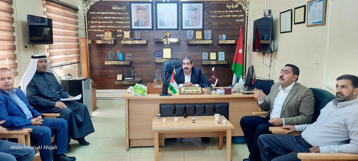 نظيرا لحصولها على الاعتمادية في نظام BTEC  الفقرا يكرم مدراء المدارس المهنية في تربية القصر