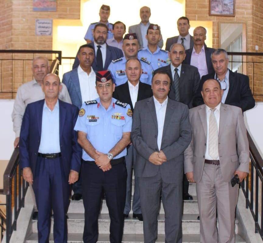 العقيد محمد بني سلامة يلتقى  عددًا من متقاعدي الأمن العام في محافظة البلقاء