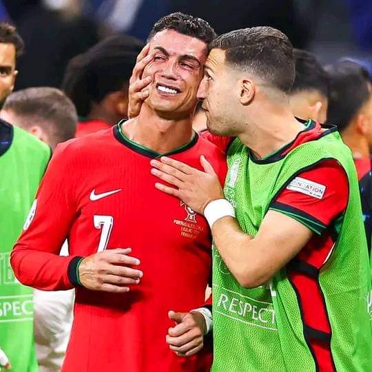 دموع كريستيانو رونالدو بعد إهدار ركلة جزاء