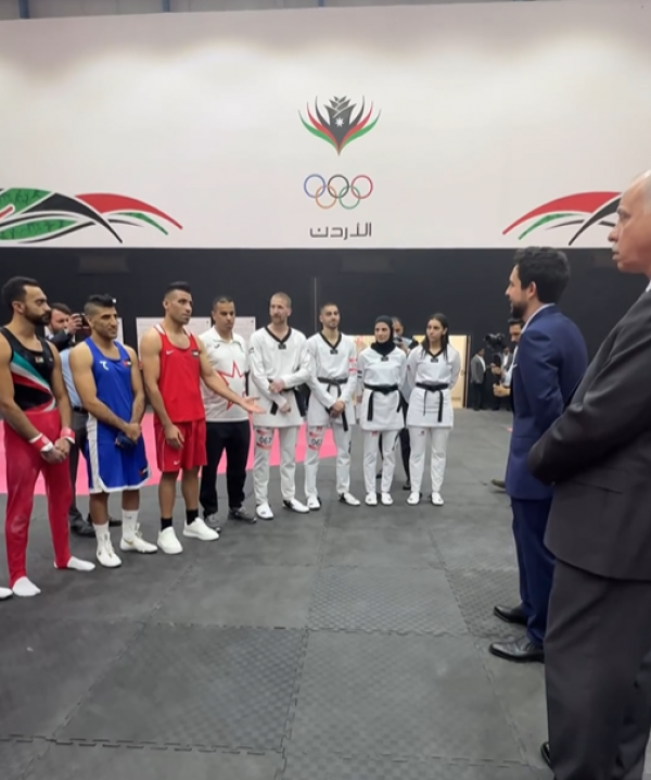 ولي العهد ينشر لقطات من لقائه البعثتين الأولومبية والبارالمبية