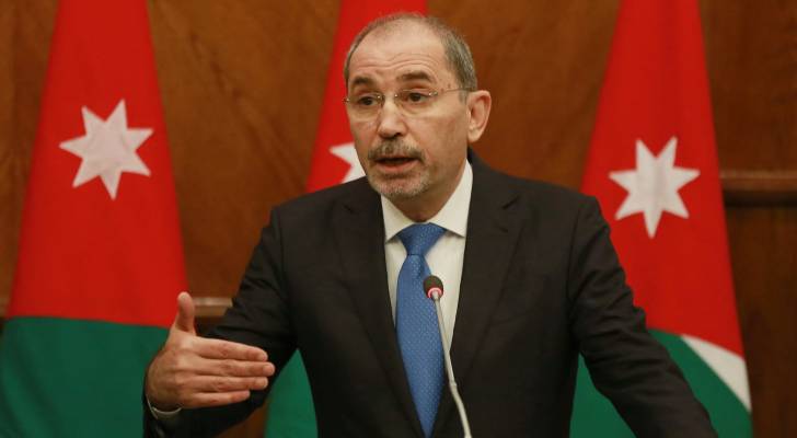 الصفدي ونظيره الإستوني يعقدان مؤتمرا صحفيا في تالين