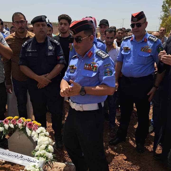 العقيد العساف يشارك في تشييع جثمان الرقيب عمار محمد نجيب بركات_صور