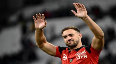 إيقاف لاعب فرنسي بسبب تهديد بالاعتداء على العرب