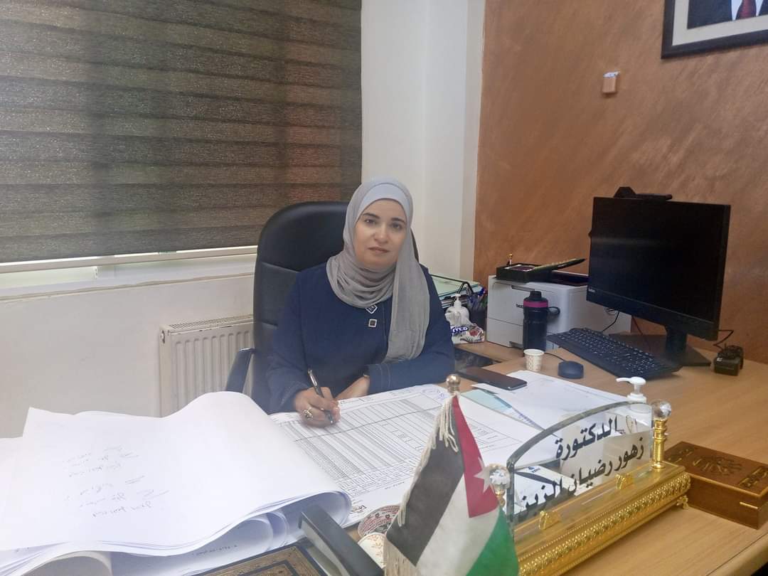 تربية لواء الموقر تبدأ عملية تدقيق جداول العلامات النهائية لكافة مدارس المديرية....صور