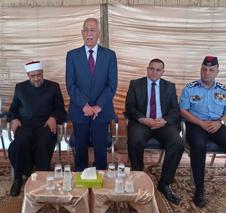 مندوبا عن الملك وولي العهد.. العيسوي يعزي قبيلة العدوان بوفاة  الدكتور عبد الحليم مناع ابو العماش