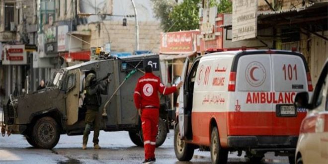 إصابة فلسطينيين اثنين برصاص الاحتلال واعتقال آخرين في الضفة الغربية