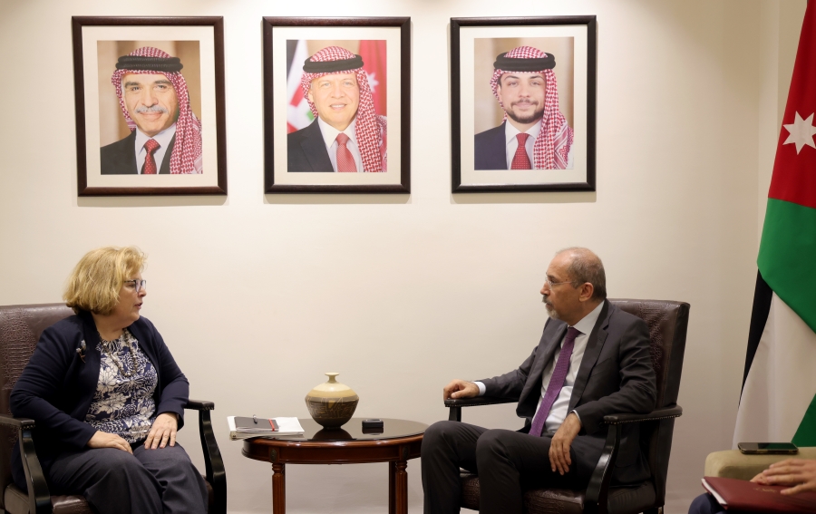 الصفدي يلتقي مساعدة وزير الخارجية الأميركي لبحث إنهاء العدوان الإسرائيلي على غزة