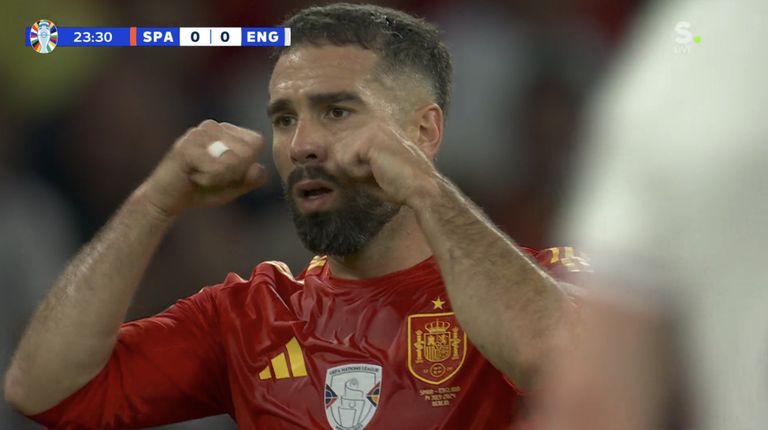 بإشارة بكاء.. كارفاخال يسخر من ساكا في نهائي يورو 2024