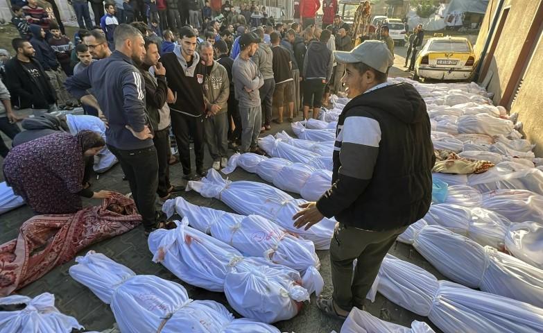 80 شهيدا بـ3 مجازر خلال 24 ساعة في غزة