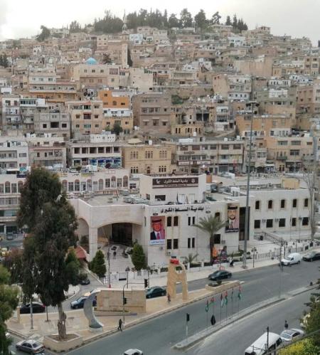 بلدية السلط تعلن فتح طلب تقديم منحة سوق السلط الأسبوعي