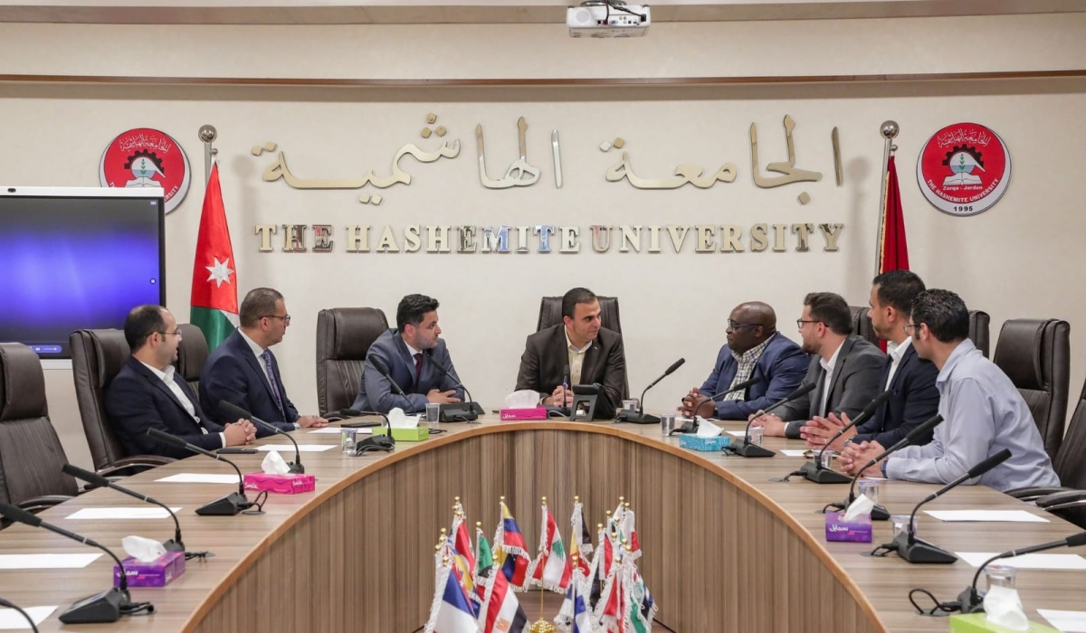 الجامعة الهاشمية وجامعة ساوثهامبتون البريطانية يبحثان سبل التعاون المشترك