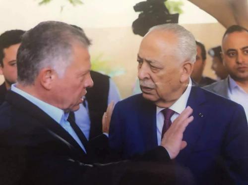 يوسف حسن العيسوي يساعد الأردنيين  دون استثناء ..صور