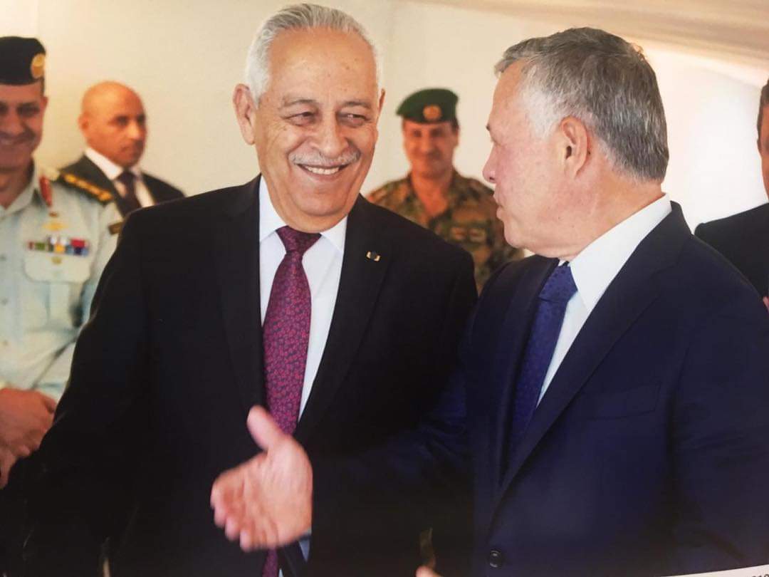 العيسوي .. هذا الرجل الذي لا يهدأ