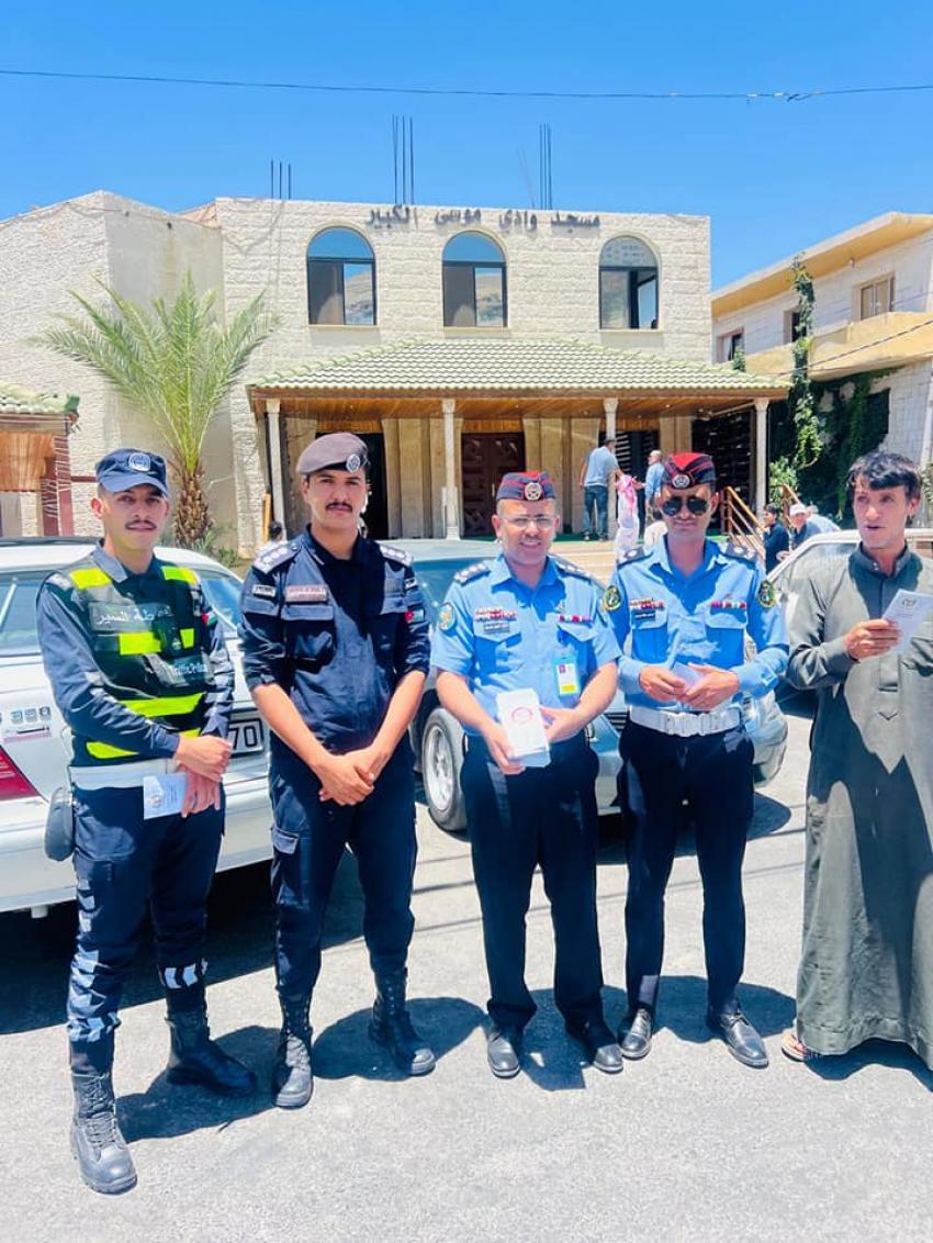 الحملة التوعية المرورية تتواصل من المساجد بعد صلاة الجمعة