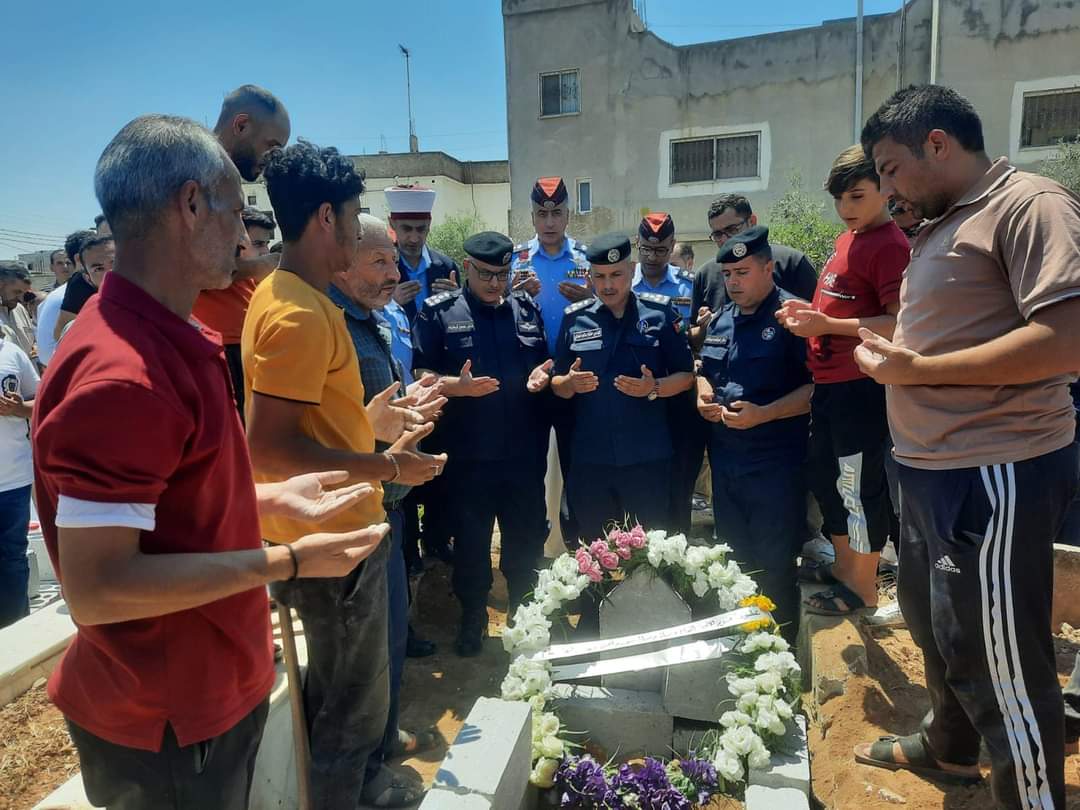 العميد  العبادي يشارك في تشييع جثمان ضياء الدين علي الحجازات...صور