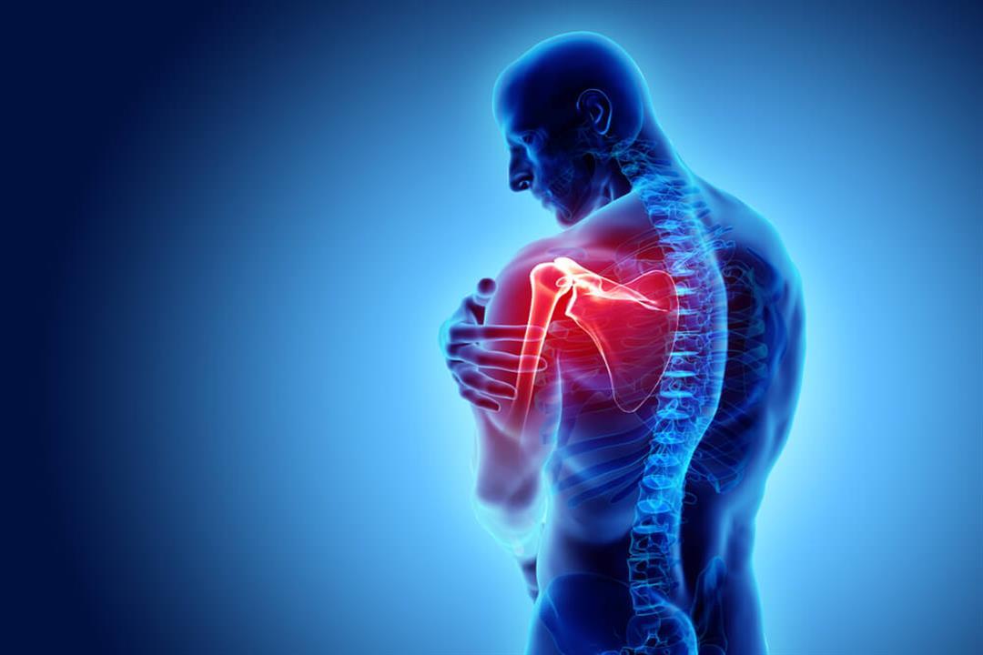 إليكم أسباب طقطقة الكتف وعلاجها