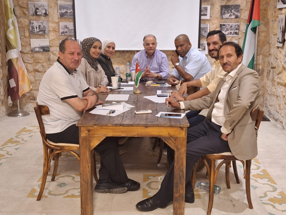 المذيعين تقرر إطلاق سلسلة مناظرات وتكرم قامات إعلامية وتشكل مجموعة من اللجان من الهيئتين الإدارية والعامة .