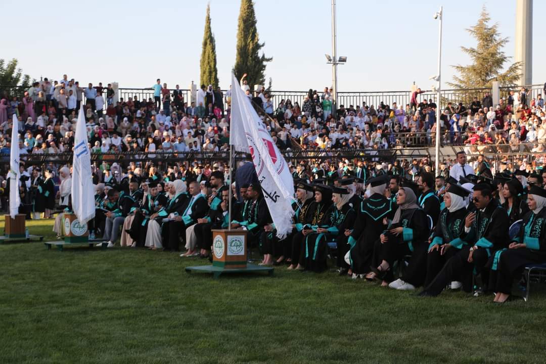 جامعة الزيتونة تحتفل بتخريج الفوج الثامن والعشرين للفصل الدراسي الثاني....صور