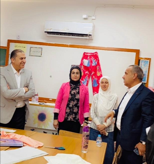 الشوابكة يتابع التدريب العملي الصيفي في المدارس المهنية في لواء الجامعة