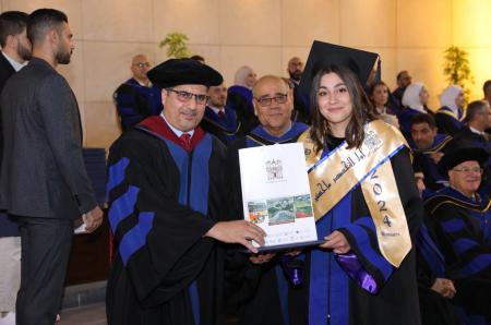 جامعة البترا تحتفل بتخريج طلبة الفصل الثاني من الفوج الثلاثين