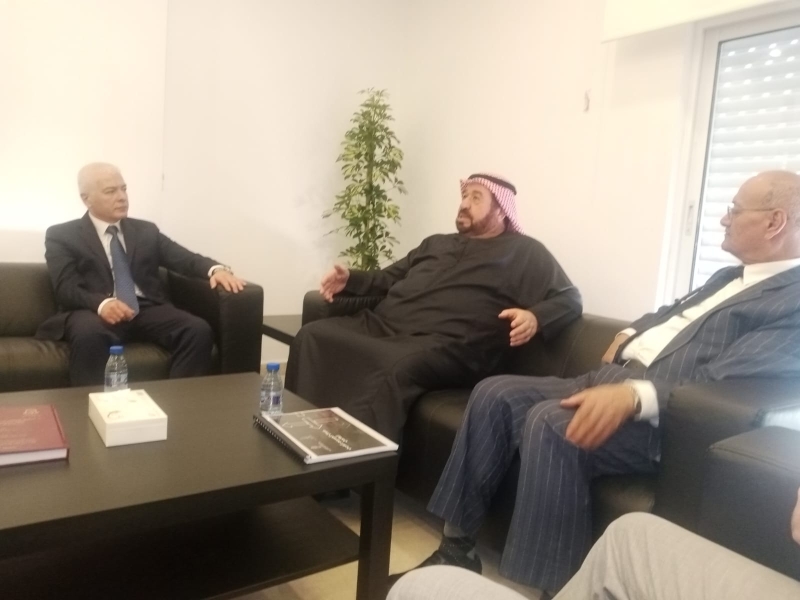هيئة الأوراق المالية تبحث التعاون مع منتدى المستثمر العربي العالمي