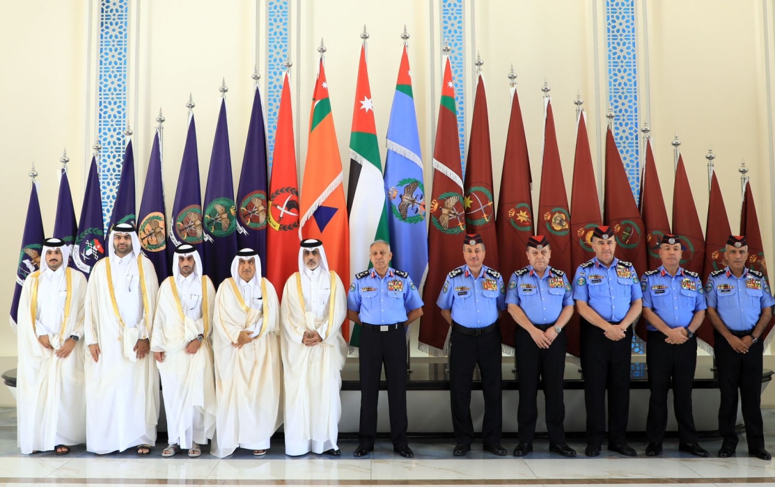مدير الأمن العام يلتقي وكيل وزارة الداخلية القطرية للشؤون الأمنيّة والوفد المرافق له...صور