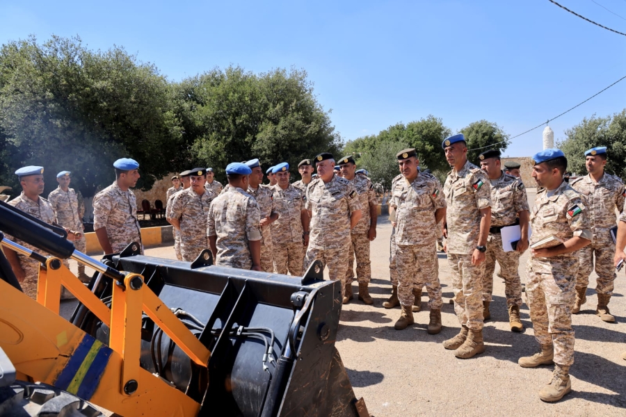 الحنيطي يزور قيادة المنطقة العسكرية الشمالية