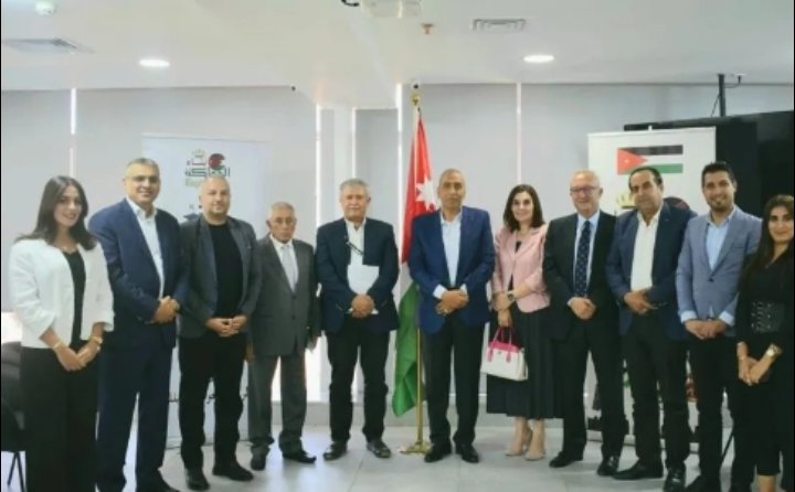 مجلس أمناء أكاديمية أبناء المملكة يعقد إجتماعه الأول برئاسة الحمود (صور)