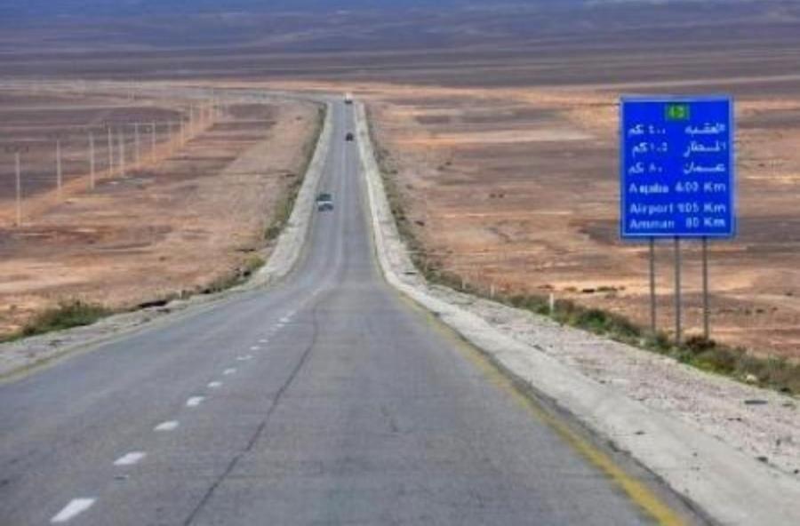 85 نسبة الإنجاز في صيانة الطريق الصحراوي