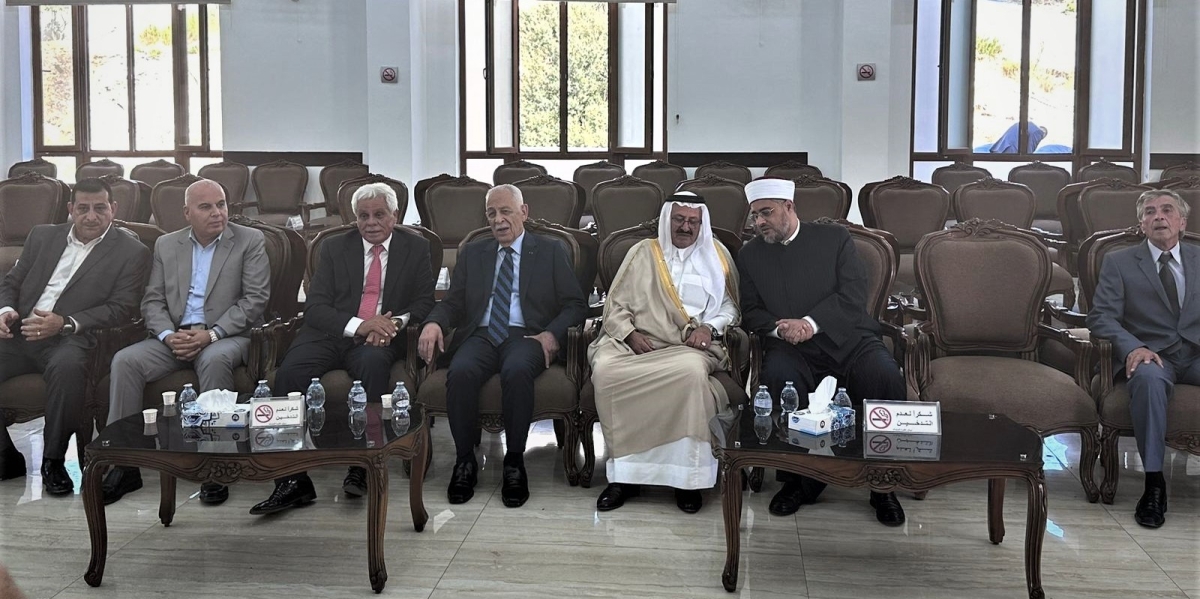 مندوبا عن الملك وولي العهد.... العيسوي يعزي عشيرة الحياري....صور