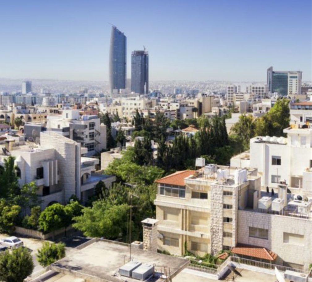 عمّان: مدينة تجمع بين عراقة الماضي وحداثة الحاضر