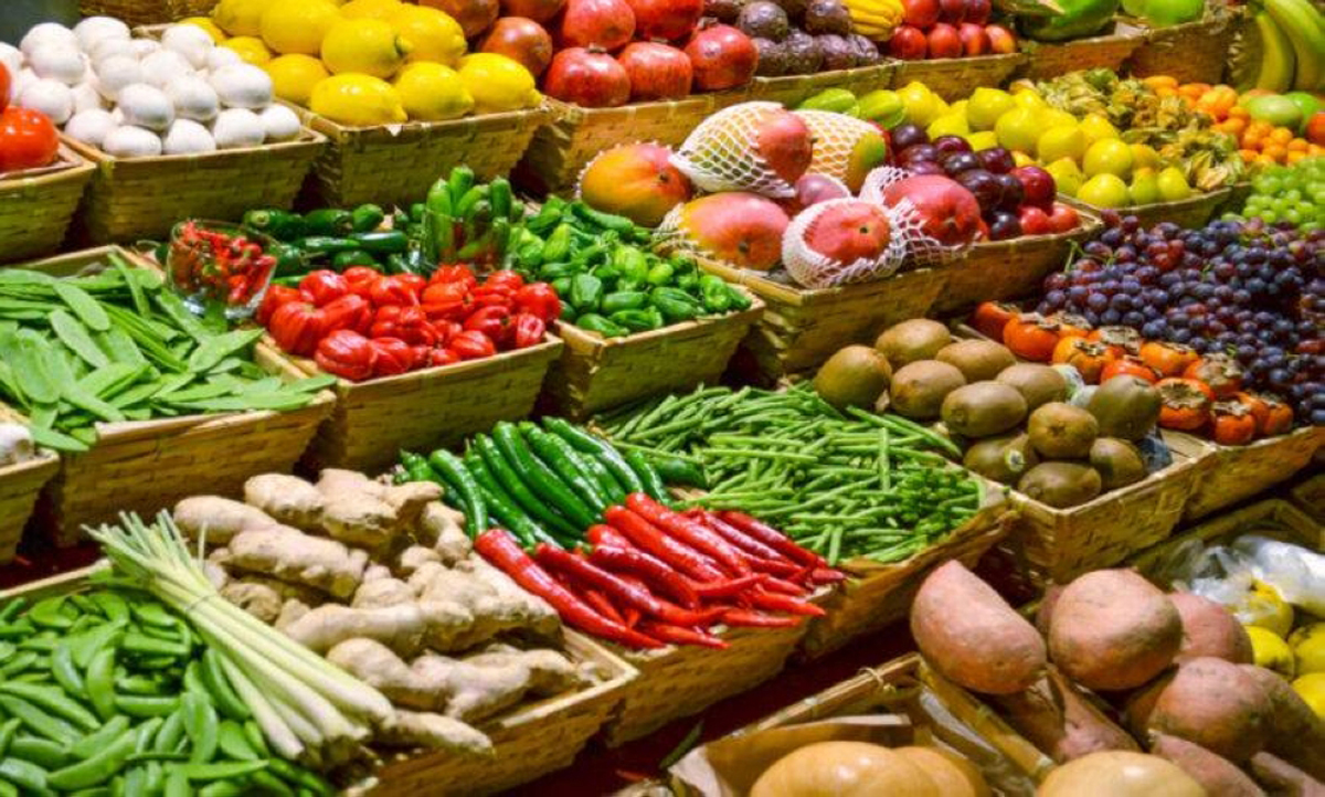 2936 طن خضار وفواكه وورقيات ترد للسوق المركزي اليوم