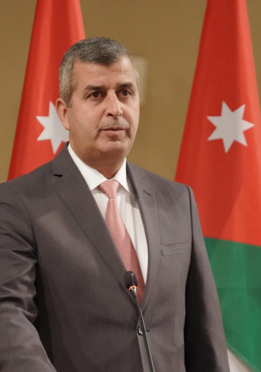 الخرابشة يكشف تفاصيل الإعفاءات الجديدة لنظم الطاقة المتجددة وترشيد استهلاك الطاقة.