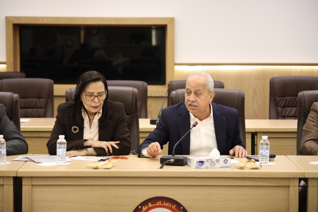 خلال لقاء وزير العمل مع مجلسي ادارة  صناعة الأردن وعمان