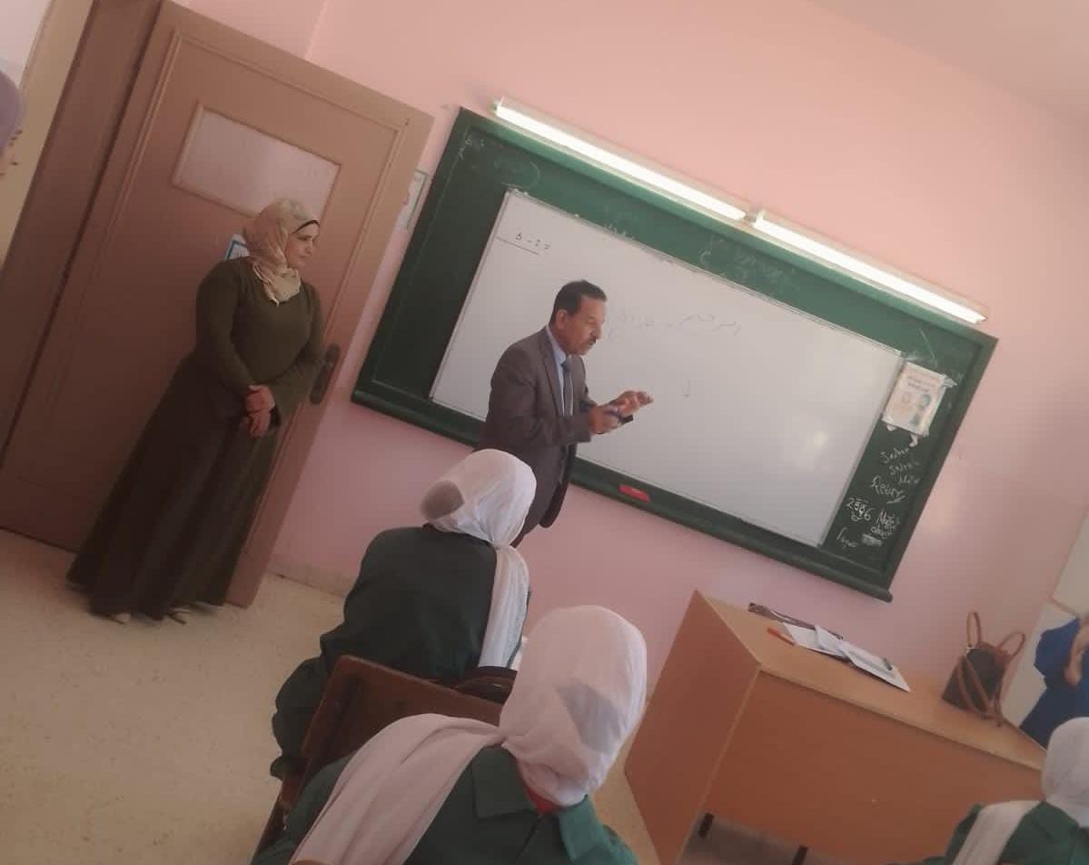 العبيدات يتابع سير العملية التعليمية في مدارس مغاير مهنا